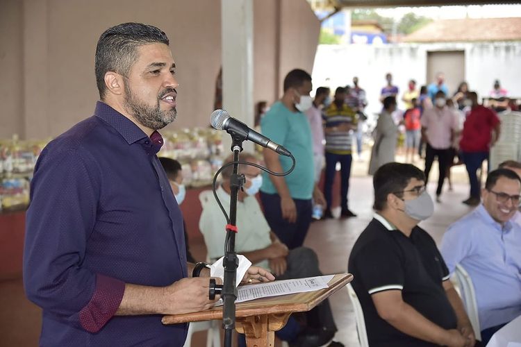 Secretário municipal de Educação, Professor Divino Gustavo | Foto: Divulgação
