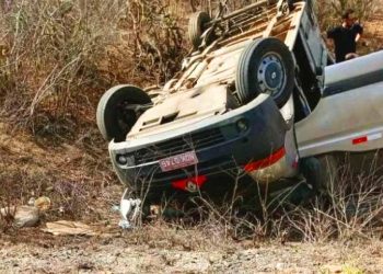 Acidente com van que carregava parte da banda de Gusttavo Lima na Paraíba | Foto: Reprodução