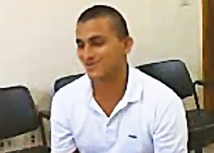 Wanderson Mota Protácio ri enquanto é interrogado sobre tentativa de homicídio em 2019 | Foto: Reprodução