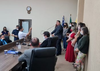 Mais de 100 mulheres prestam apoio a André Fortaleza no caso da vereadora Camila Rosa