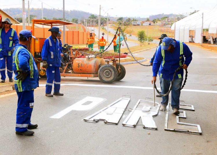 Prefeitura de Goiânia implanta e revitaliza sinalização de trânsito | Foto: Jackson Rodrigues