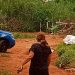 Moradores encontram corpo dentro de saco no Parque São Jorge, em Aparecida | Foto: Leitor / FZ