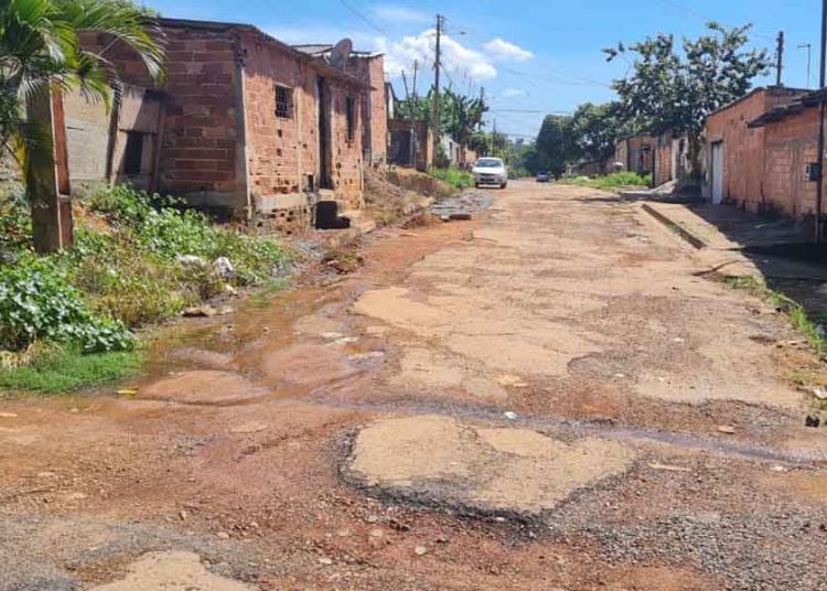 Rua 16, no Jd Tiradentes, em Aparecida | Foto: Folha Z