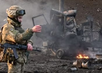 Rússia atacou com mísseis um prédio do governo ucraniano em Kharkiv, a 2ª maior cidade do país, nesta 3ª feira (1º), 6º dia de guerra | Foto: reprodução
