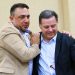 Presidente da Câmara de Aparecida André Fortaleza recebe Marconi Perillo durante sessão | Foto: Marcelo Silva / Câmara de Aparecida