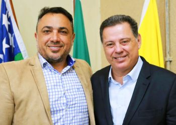André Fortaleza e Marconi Perillo | Foto: Marcelo Silva / Câmara de Aparecida