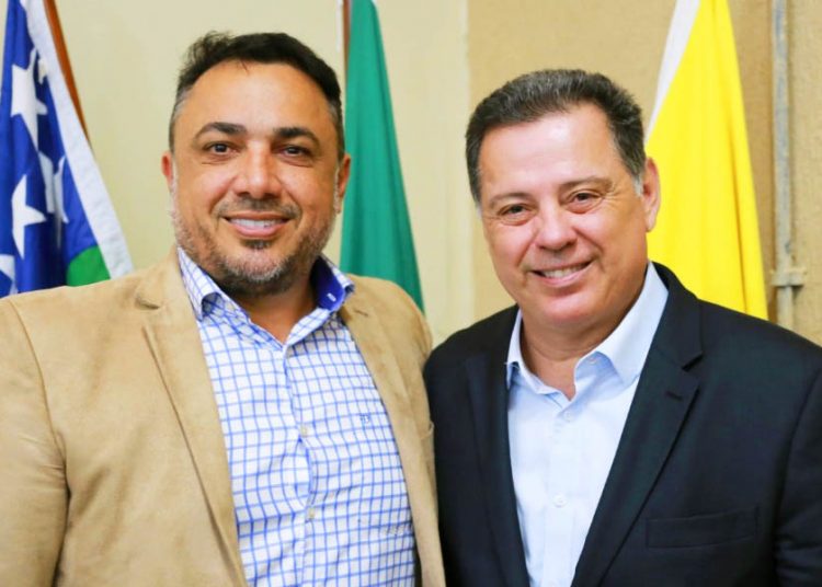 André Fortaleza e Marconi Perillo | Foto: Marcelo Silva / Câmara de Aparecida