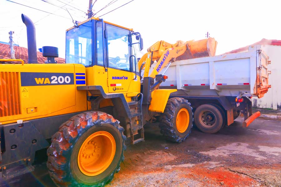 Comurg recolher lixo em Goiânia | Foto: Jucimar de Sousa