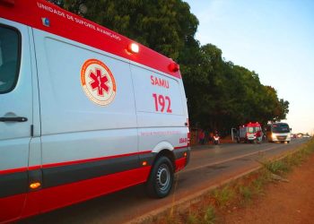 Samu socorre vítimas de acidente na GO-040 | Foto: Leitor / FZ