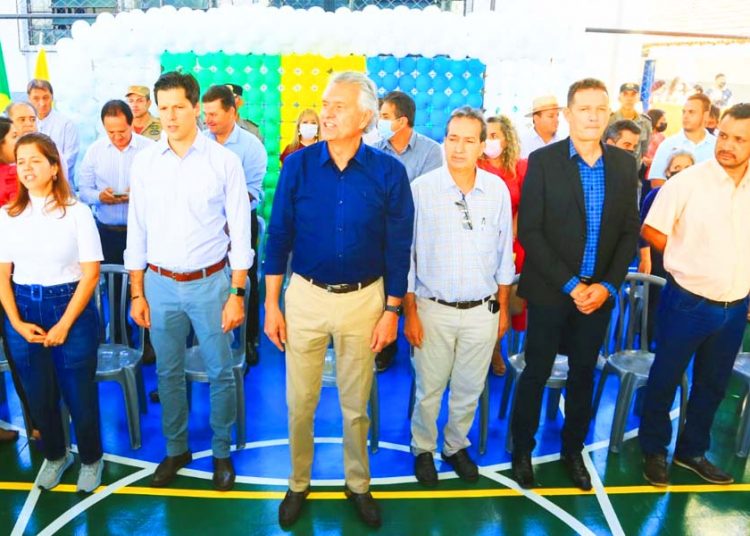 Em Aparecida de Goiânia, Caiado anuncia substituição de escolas de placa por prédios de alvenaria | Foto: Wesley Costa