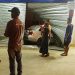 Carro invadiu farmácia de manipulação na Avenida Independência, no Bairro Cidade Livre, em Aparecida de Goiânia | Foto: Leitor / FZ