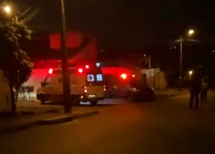 Confronto de suspeito com a CPE no Setor Santo Antônio, em Aparecida de Goiânia | Foto: Leitor / FZ