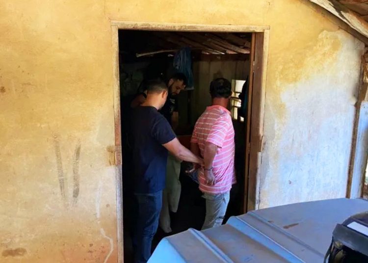 Homem foi preso suspeito de mutilar cachorro em Piracanjuba | Foto: Divulgação / PCGO