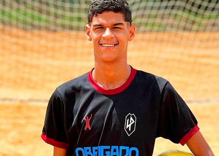 Luva de Pedreiro | Foto: Reprodução / Instagram @luvadepedreiro