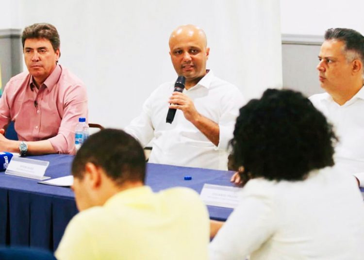 Wilder Morais, Major Vitor Hugo e Delegado Eduardo Prado | Foto: Reprodução