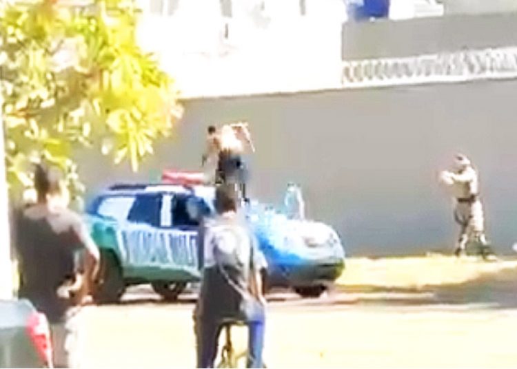 Vídeo mostra ex-lutador de MMA sendo morto pela PM em Goiás após surto durante abordagem | Foto: Reprodução