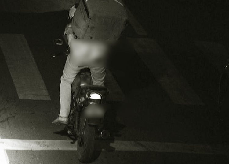 Entregador mostra as nádegas ao passar por radar em alta velocidade em Anápolis (GO) | Foto: Reprodução