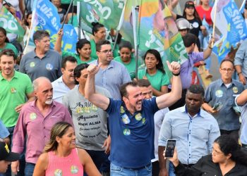 Mendanha caminha 6 km na região noroeste de Goiânia | Foto: Rodrigo Estrela