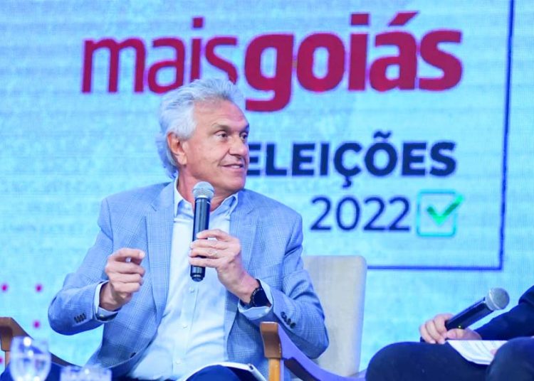 Ronaldo Caiado em sabatina | Foto: Jucimar de Sousa / Mais Goiás