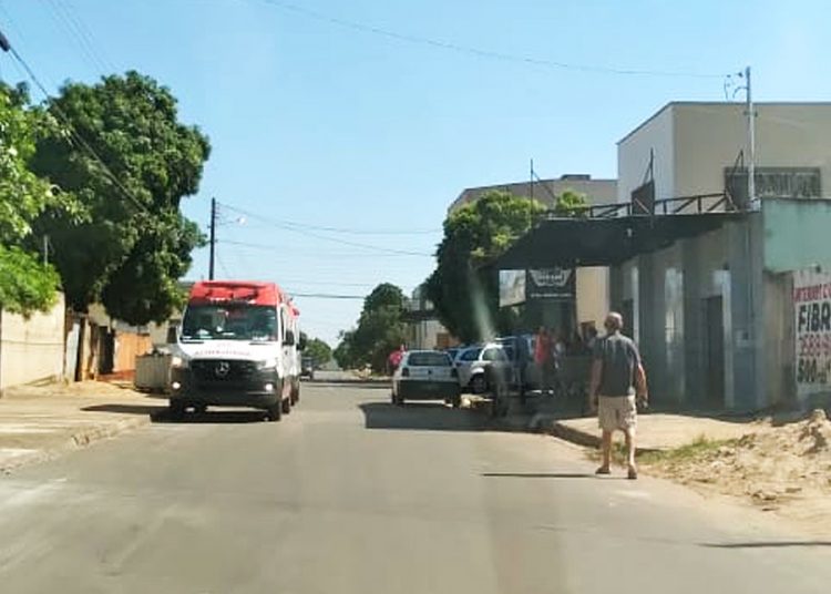 Homem e criança de colo são esfaqueados em Aparecida de Goiânia em tentativa de homicídio | Foto: Leitor / FZ