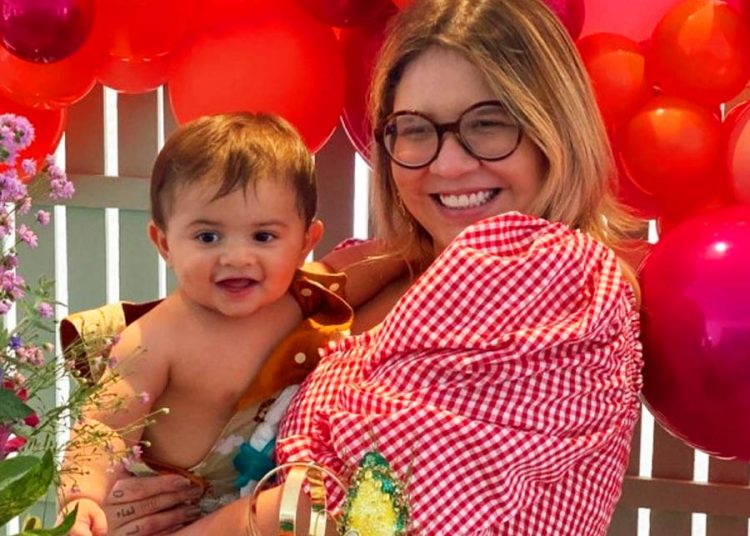 Marília Mendonça e o filho, Léo | Foto: Reprodução