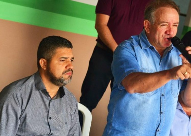 Professor Divino e Vilmar Mariano | Foto: Claudivino Antunes