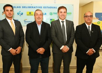 Marcelo Lessa (Diretor Técnico do Sebrae Goiás), José Mário Schereiner (presidente eleito do Conselho Deliberativo do Sebrae Goiás); Antônio Carlos de Souza Lima Neto ( Diretor Superintendente do Sebrae Goiás); João Carlos Gouveia (Diretor de Administração e Finanças) | Foto: Alex Maheiros