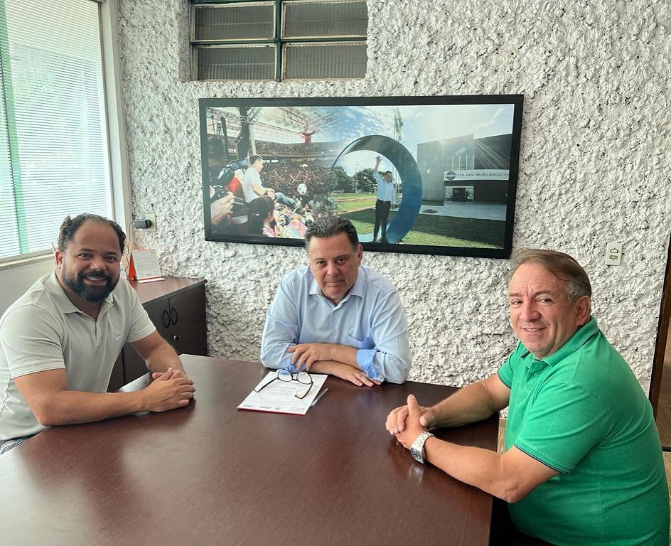 Prefeito Vilmar Mariano durante visita ao ex-governador Marconi Perillo | Foto: divulgação/Instagram