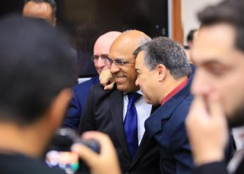 Minirreforma reaproxima Rogério Cruz da Câmara Municipal