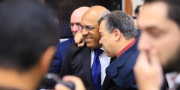 Minirreforma reaproxima Rogério Cruz da Câmara Municipal