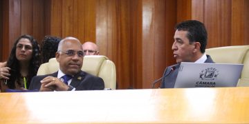 Minirreforma reaproxima Rogério Cruz da Câmara Municipal