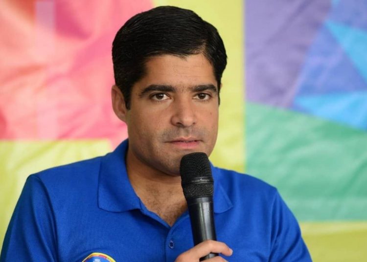 ACM Neto cita Caiado como referência em Segurança Pública
