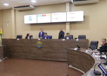 Vereadores de Aparecida reajustam salarial após Câmara derrubar veto do prefeito Vilmar Mariano