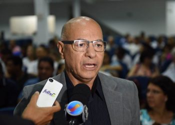 Professor Alcides é candidato à prefeito de AP?