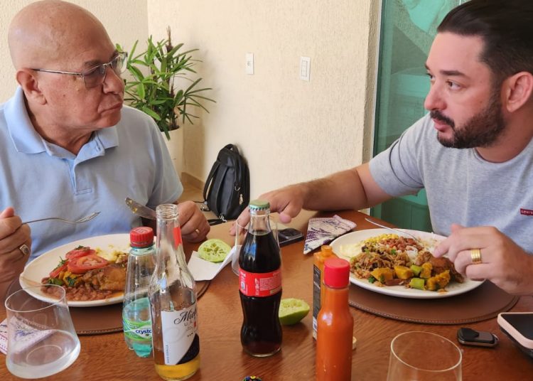 Thialu garante lealdade a Professor Alcides