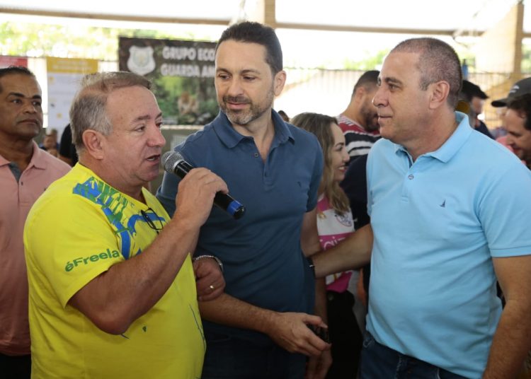 Presença de Leandro Vilela em Aparecida traz importante sinal de alerta para Vilmar