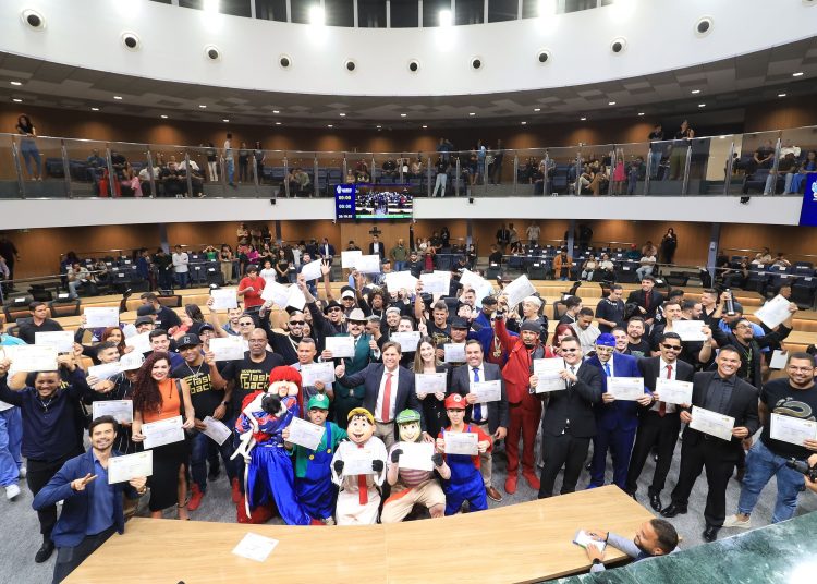 Sessão na Alego contou com apresentação de DJs | Foto: Ruber Couto