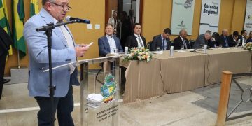 Vilmar comete gafe e confunde Caiado com Marconi