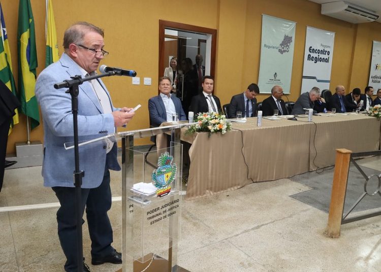 Vilmar comete gafe e confunde Caiado com Marconi