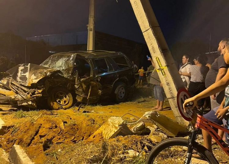 Condutor do carro preto veio a óbito | Foto: Divulgação