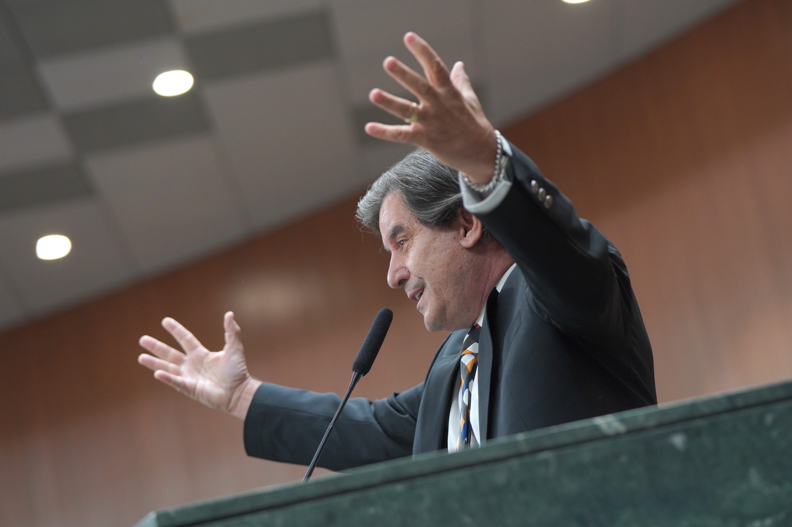 Clécio defende Rogério e rebate presidente do Republicanos: “Não me representa”