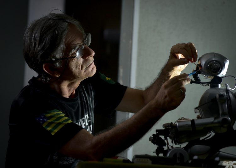 Projeto sonhado por professor capacita estudantes da rede pública com apoio do Sesi Goiás | Foto: Jucimar de Souza
