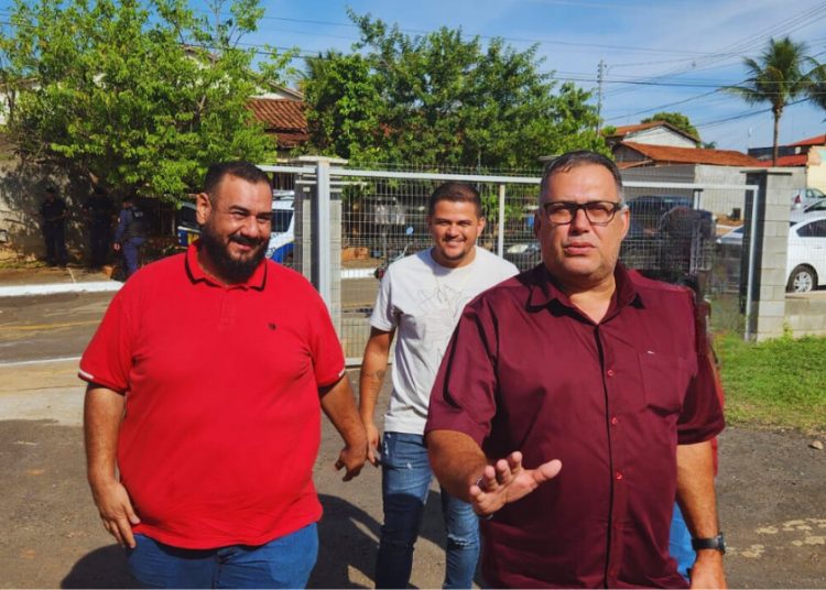 Leonardo Montelo, Tiago Vinicius e Olair Silva fazem parte do grupo de Vilmar | Foto: Guilherme Coelho/Folha Z