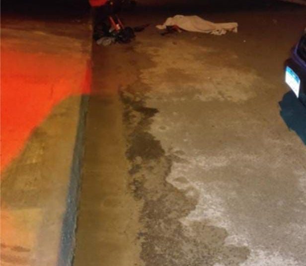 Por ciúmes, homem mata esposa em forró e abandona filho de 5 meses em carrinho de bebê