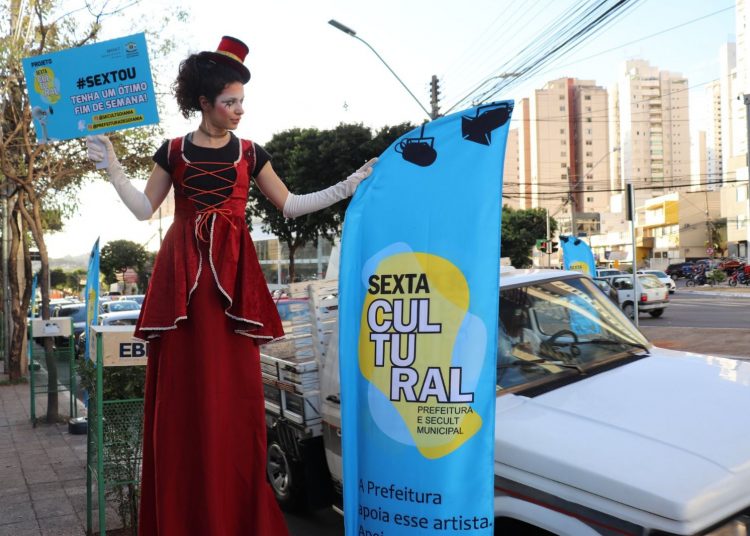 Com a iniciativa, a Prefeitura espera que quem passar pelo local interaja com os artistas, valorizando a cultura goianiense | Foto: Secult