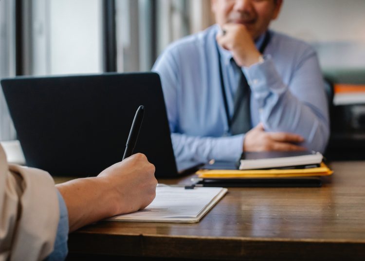 Bolsistas serão selecionados e capacitados pela Sebrae | Foto: Sora Shimazaki/Pexels