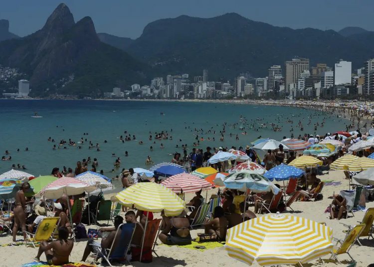 Durante o registro, os termômetros marcavam uma temperatura de 35,5°C | Foto: Tomaz Silva/Agência Brasi