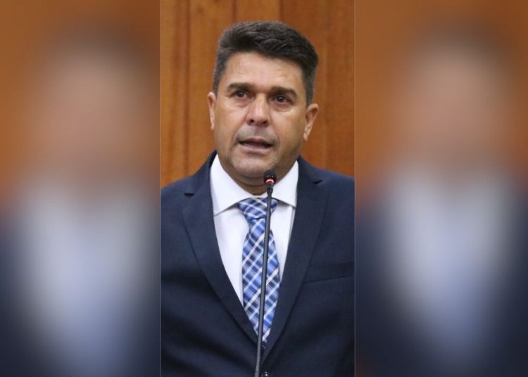 Bill Guerra quer ouvir grupo de Romário antes de adesão a bloco