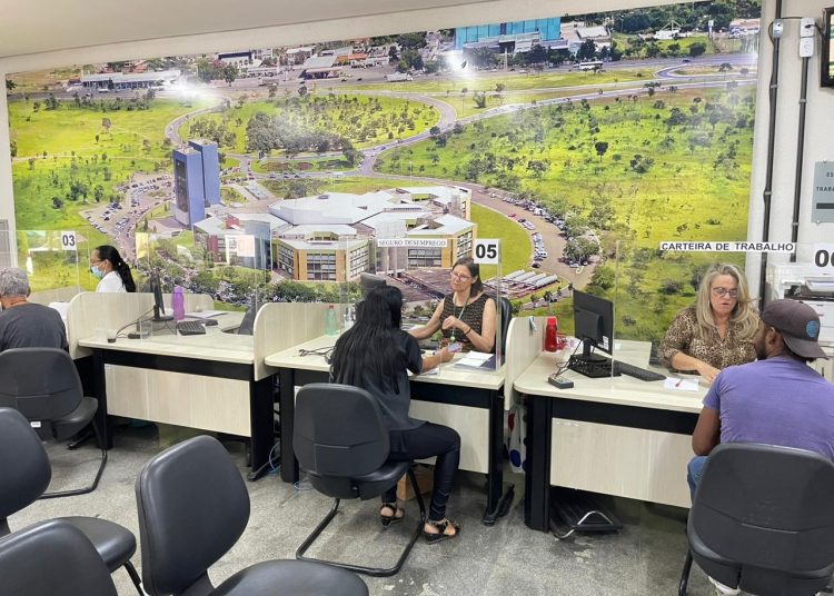 Os interessados na capital devem dirigir-se à sede do Sine | Foto: Sedec