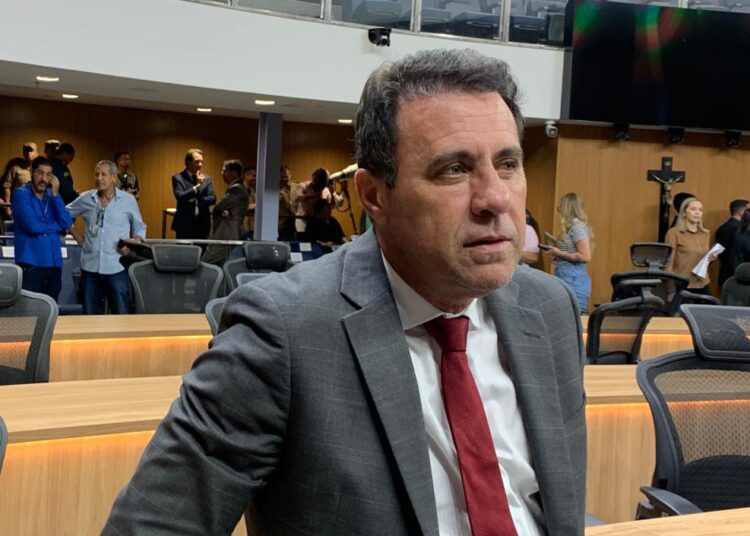Veter Martis durante sessão na Assembleia Legisalativa | Foto: Dayrel Godinho / Folha Z